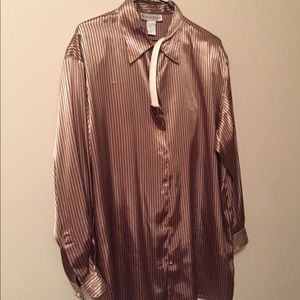 ✨New Silky tan/black striped button up dress